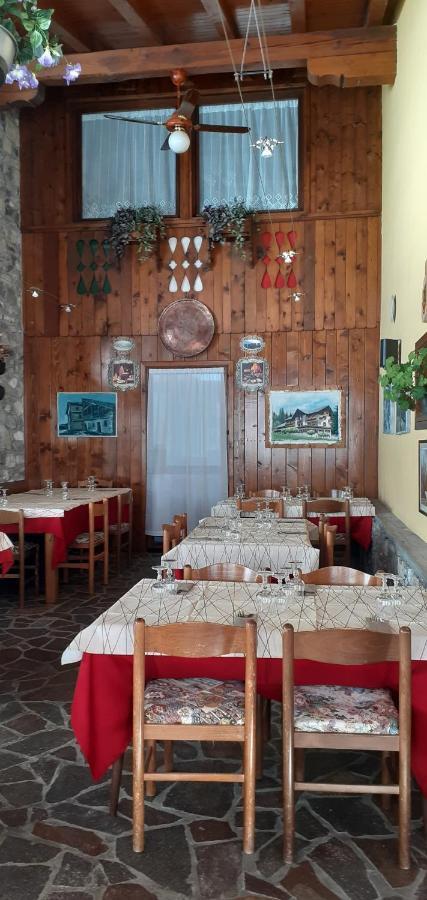 Albergo Nuoitas ฟอร์นี ดิ โซปรา ภายนอก รูปภาพ