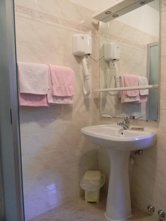 Albergo Nuoitas ฟอร์นี ดิ โซปรา ห้อง รูปภาพ